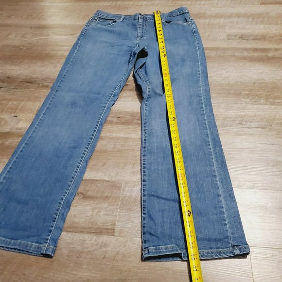 Tommy Hilfiger Womens Jeans Sz 14R Medium wash Bootcut/Flare Denim - Picture 4 of 8